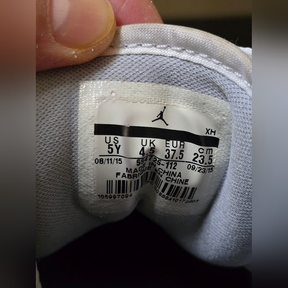 Jordan 1 for women or kids size 5Y color white - Picture 6 of 6